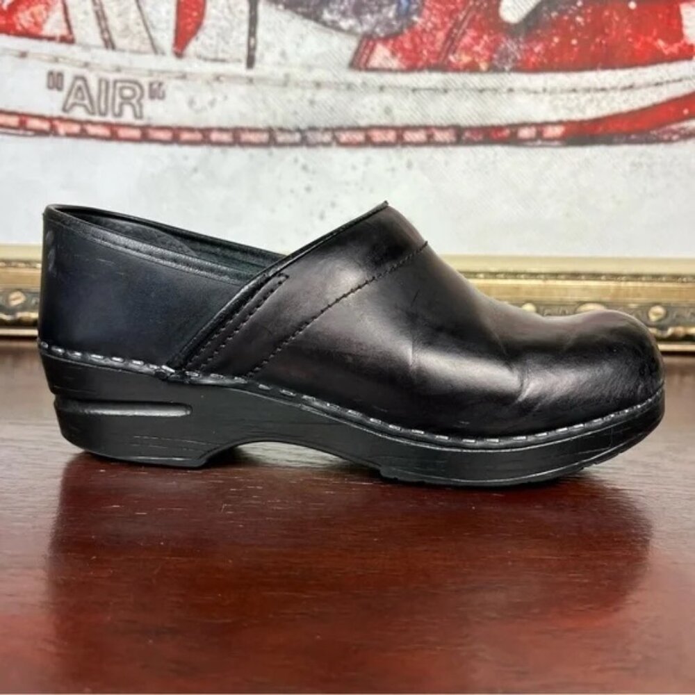 Dansko Women's Professional Leather Clog EUR 38 Size 7.5-8 Black Shoes